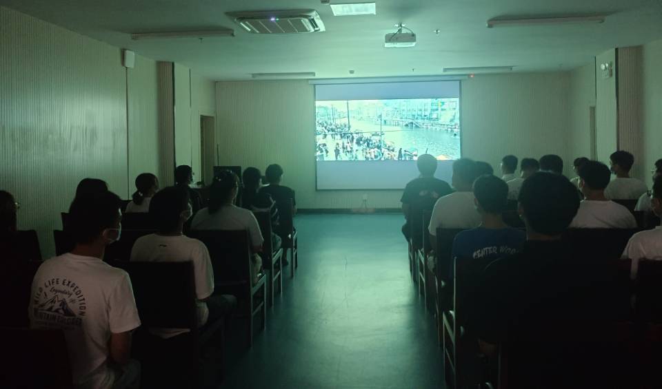 1662269212914017050.jpg 58EEFA1BAC063EC1FC465C49F9E7745B.jpg