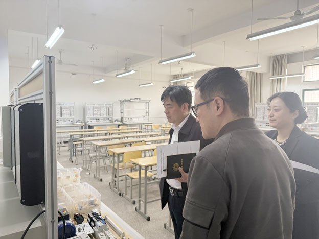 1743412276519080280.jpg 1743412242667023465.jpg