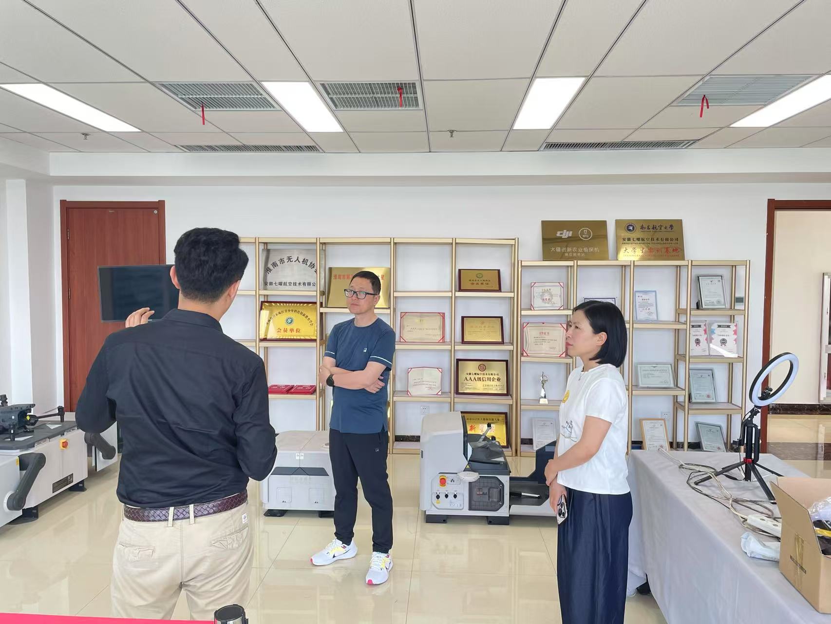 1746337510570070923.jpg 1746337510570070923.jpg